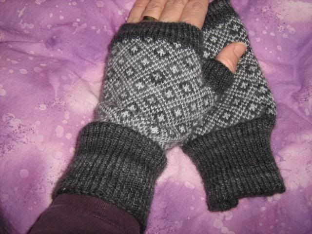 Endpaper mitts