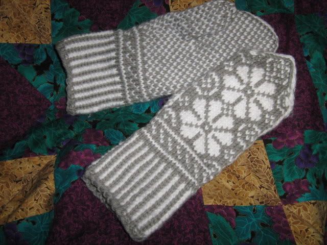 gray stranded mittens