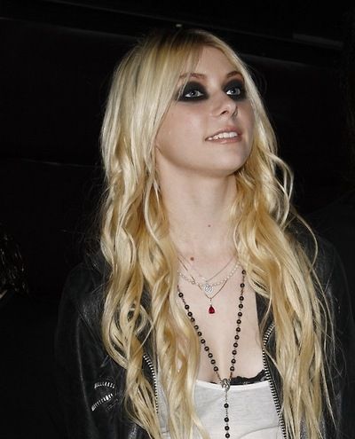 taylor momsen kerrang