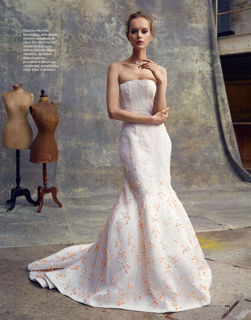  photo 02_elle_russia_april13_iza_olak_asa_tallgard_800.jpeg