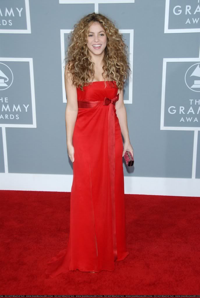 ShakiraGrammyAwards2.jpg