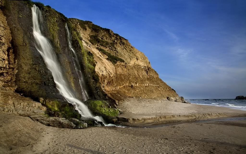 ws_Falls_to_the_ocean_1680x1050.jpg