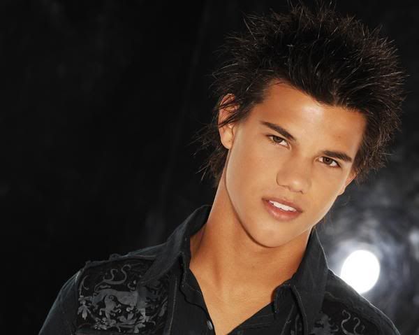 Taylor Lautner Wallpapers