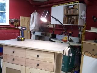 sharpening station lighting