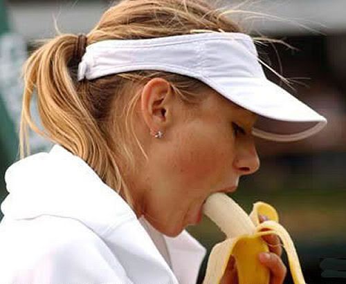 u1_sharapova-banana.jpg